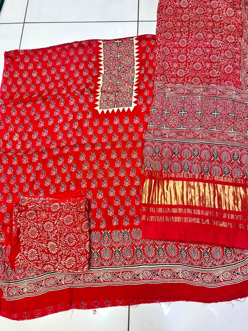 Red block print, cut set - fabric by the metre