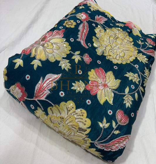 Silk organza with large flowers and cut-dana sequins