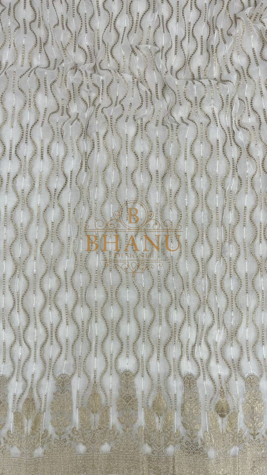 Ivory with gold wave columns - fabric by the metre