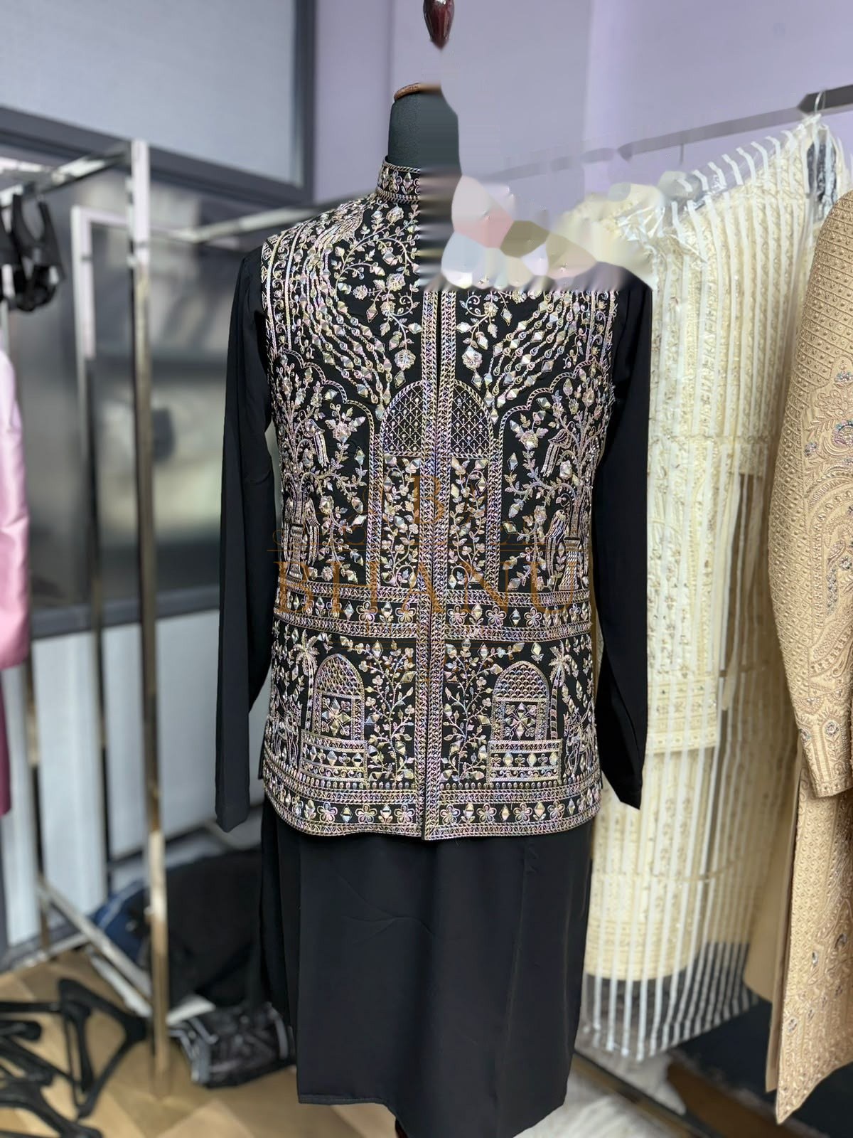 Design 796, a piece made to order by Bhanu Designer